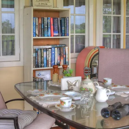 Andavine House - Bed & Breakfast-3